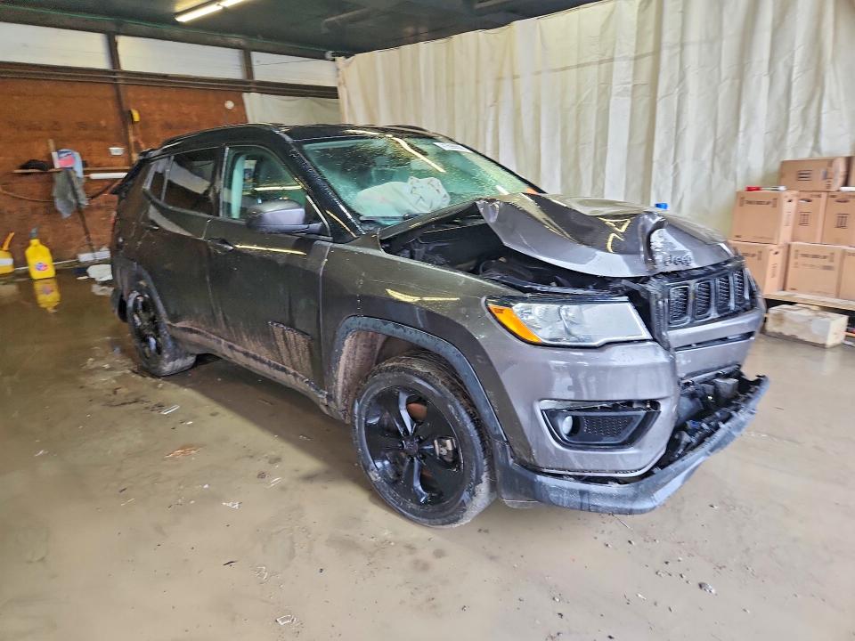 2018 Jeep Compass მანქანა იყიდება აუქციონზე, vin: 3C4NJDBB7JT400215, აუქციონის ნომერი: 41698606