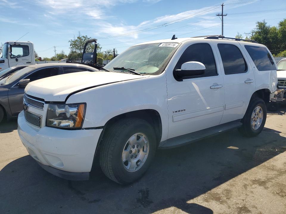 2013 Chevrolet Tahoe მანქანა იყიდება აუქციონზე, vin: 1GNSCBE09DR297735, აუქციონის ნომერი: 47039776