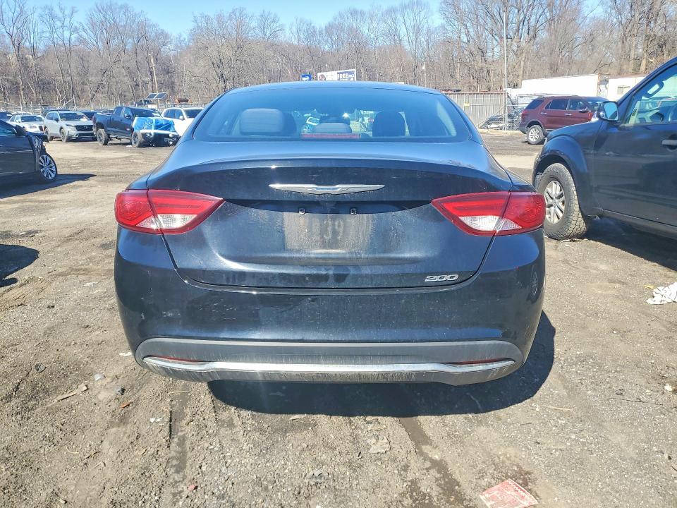 79900545 :رقم المزاد ، 1C3CCCAB5FN699194 vin ، 2015 Chrysler 200 مزاد بيع