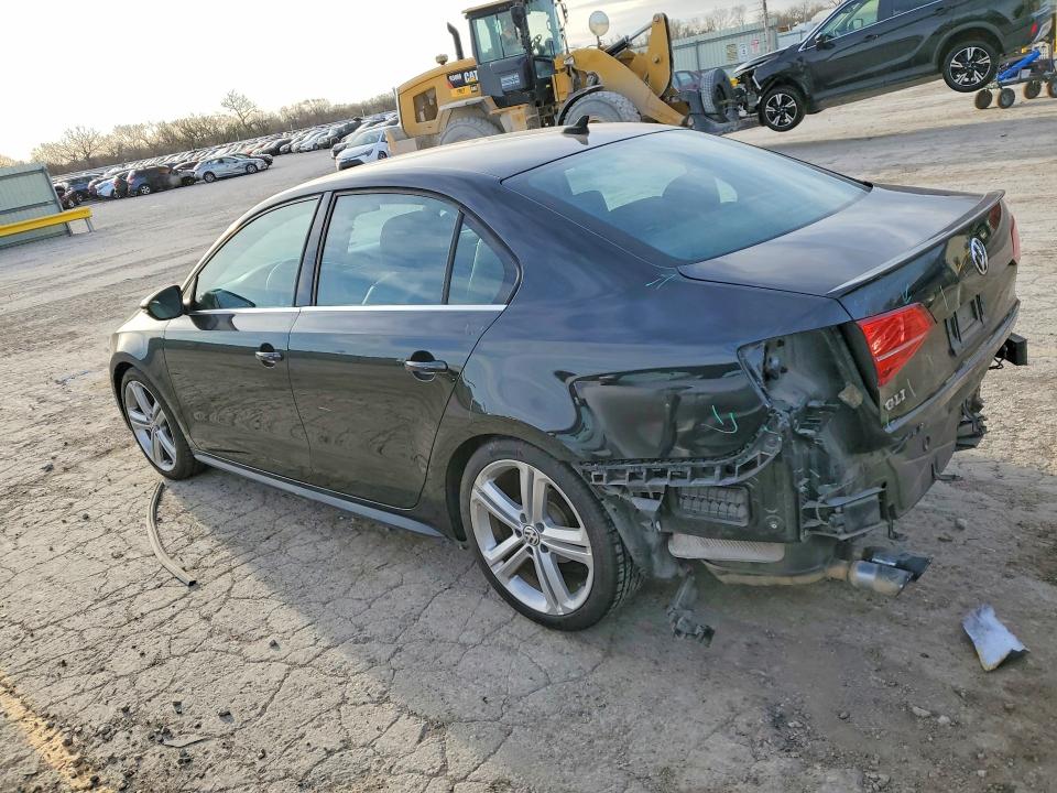 46086426 :رقم المزاد ، 3VW4T7AJXFM300835 vin ، 2015 Volkswagen Jetta مزاد بيع