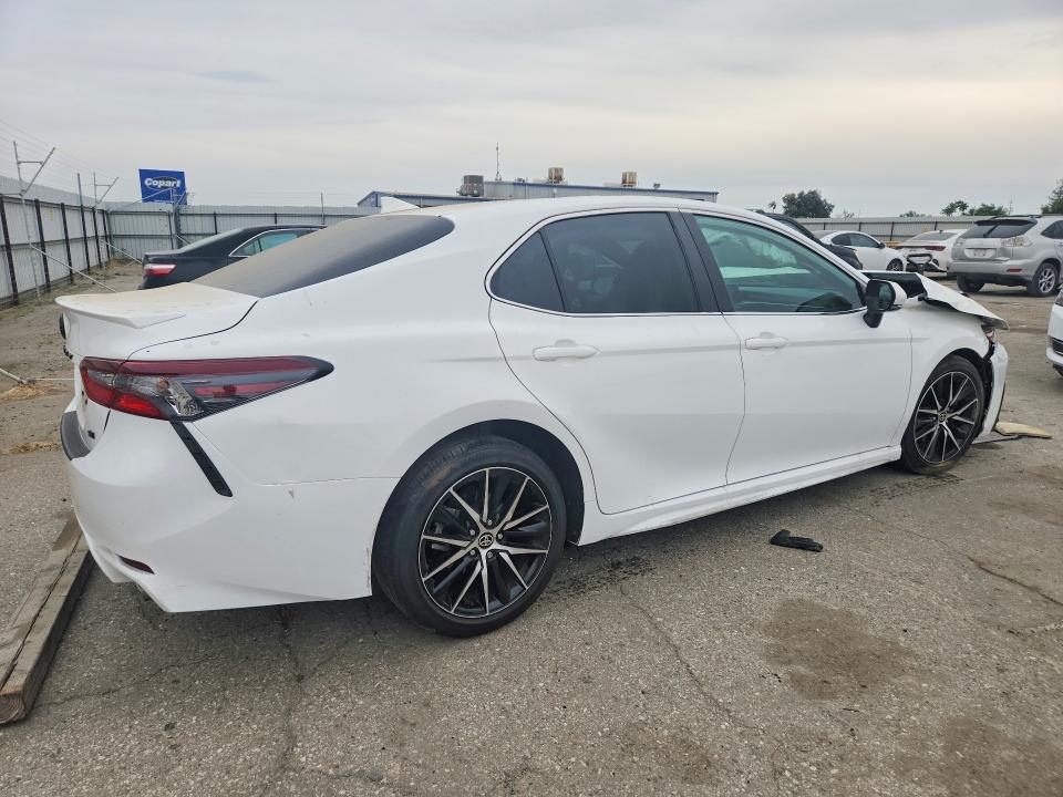 48126986 :رقم المزاد ، 4T1G11AK3RU243546 vin ، 2024 Toyota Camry مزاد بيع