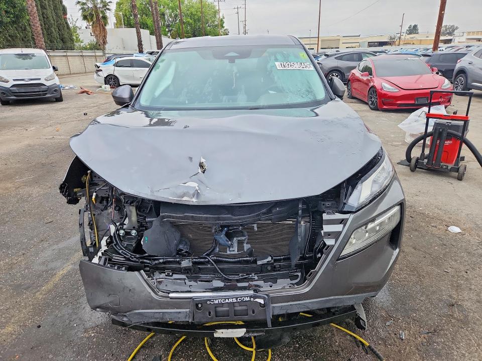 2021 Nissan Rogue მანქანა იყიდება აუქციონზე, vin: 5N1AT3BA6MC770383, აუქციონის ნომერი: 79258645