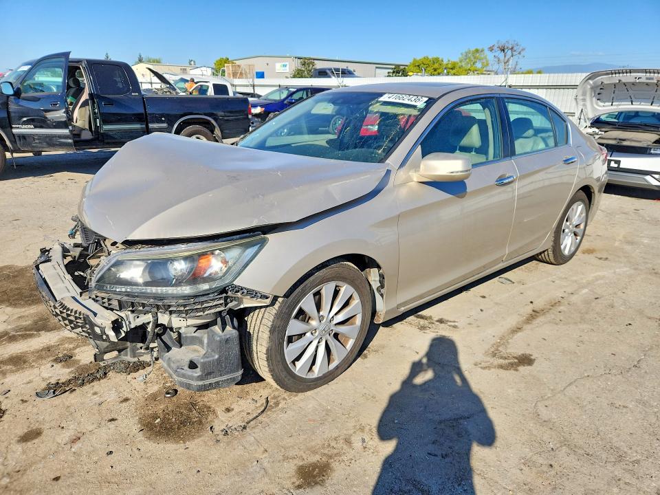 Auction sale of the 2015 Honda Accord, vin: 1HGCR2F86FA200302, lot number: 41662436