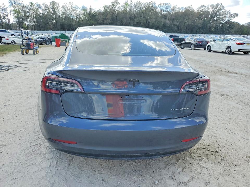79356225 :رقم المزاد ، 5YJ3E1EB3JF116679 vin ، 2018 Tesla Model 3 مزاد بيع