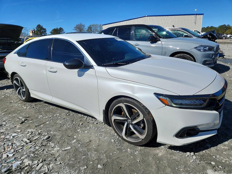 46210886 :رقم المزاد ، 1HGCV1F37NA099084 vin ، 2022 Honda Accord مزاد بيع