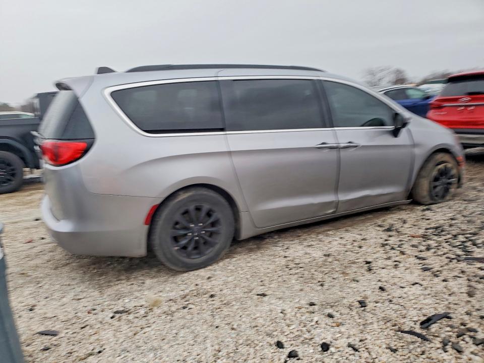 2021 Chrysler Voyager მანქანა იყიდება აუქციონზე, vin: 2C4RC1DG8MR530403, აუქციონის ნომერი: 45819666