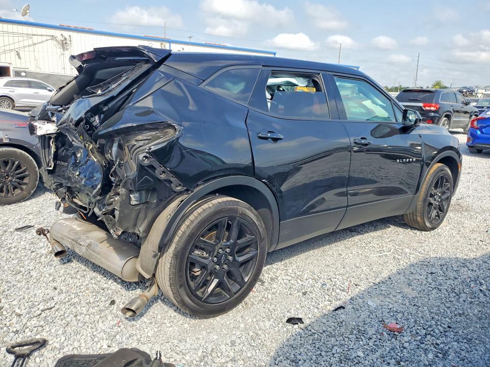 47373766 :رقم المزاد ، 3GNKBCR4XNS168035 vin ، 2022 Chevrolet Blazer مزاد بيع