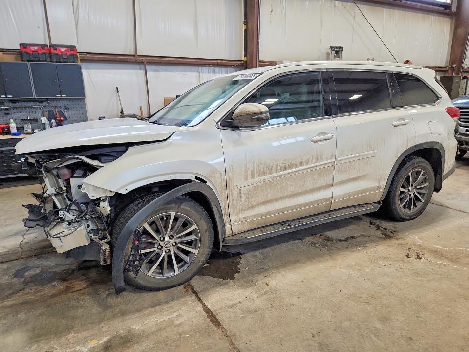 79780645 :رقم المزاد ، 5TDJZRFH1JS553203 vin ، 2018 Toyota Highlander مزاد بيع