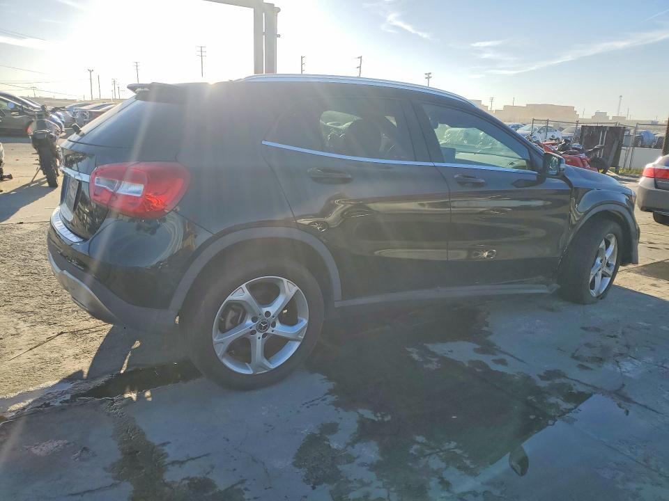 78735695 :رقم المزاد ، WDCTG4EB5JJ454907 vin ، 2018 Mercedes-benz Gla مزاد بيع