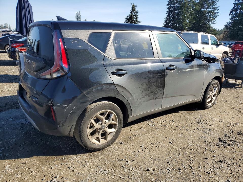 47841496 :رقم المزاد ، KNDJ23AU6P7890572 vin ، 2023 Kia Soul مزاد بيع