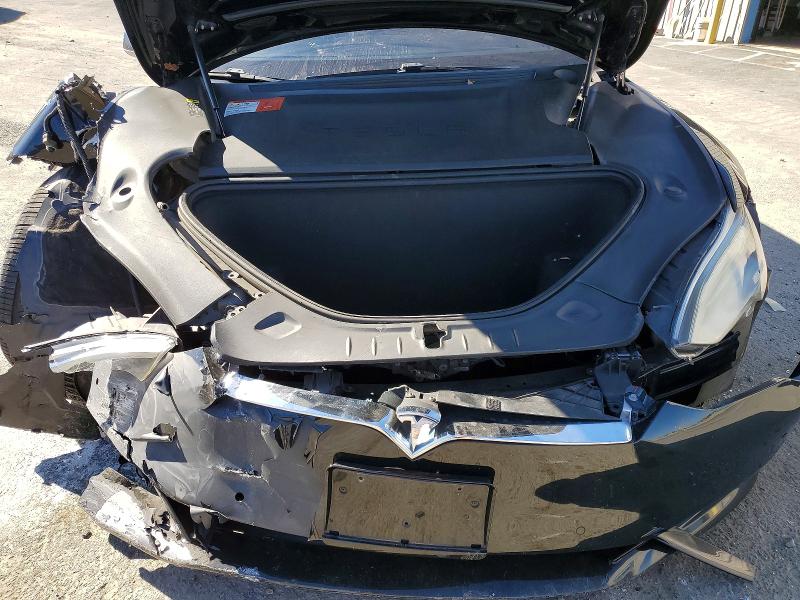 79717885 :رقم المزاد ، 5YJSA1E21HF199580 vin ، 2017 Tesla Model S مزاد بيع