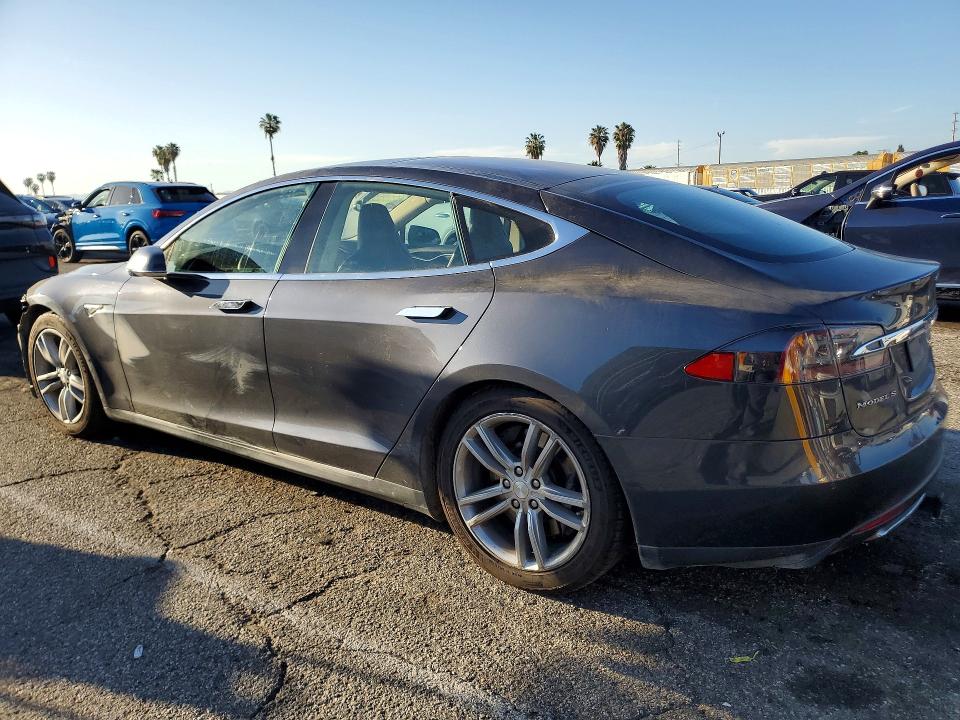 79618435 :رقم المزاد ، 5YJSA1H14EFP56139 vin ، 2014 Tesla Model S مزاد بيع