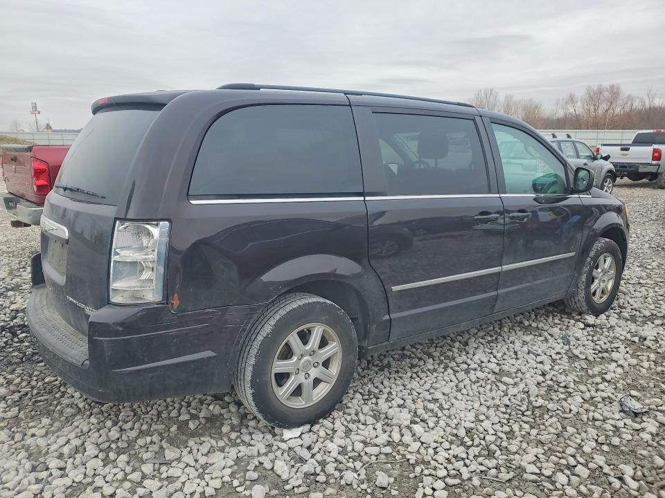 2010 Chrysler Town & Country მანქანა იყიდება აუქციონზე, vin: 2A4RR8D13AR387546, აუქციონის ნომერი: 79358435