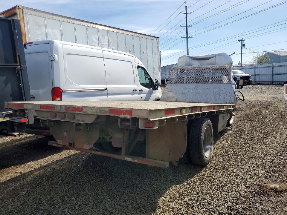 47107606 :رقم المزاد ، 1FDUF5HT1FED17157 vin ، 2015 Ford F550 مزاد بيع
