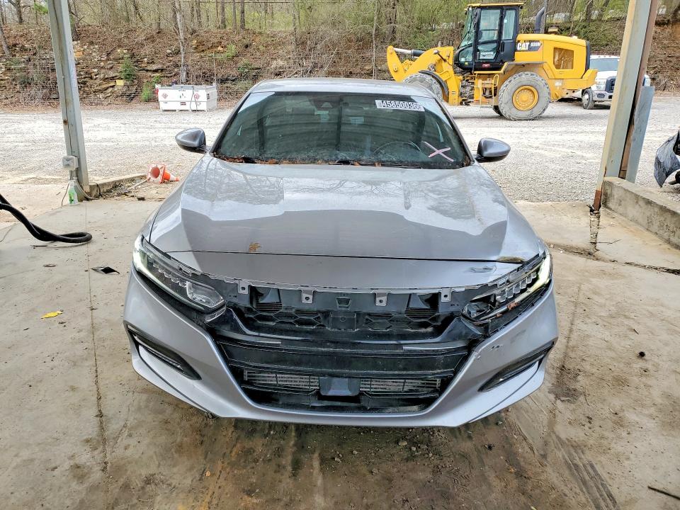2018 Honda Accord მანქანა იყიდება აუქციონზე, vin: 1HGCV1F38JA205746, აუქციონის ნომერი: 45850036