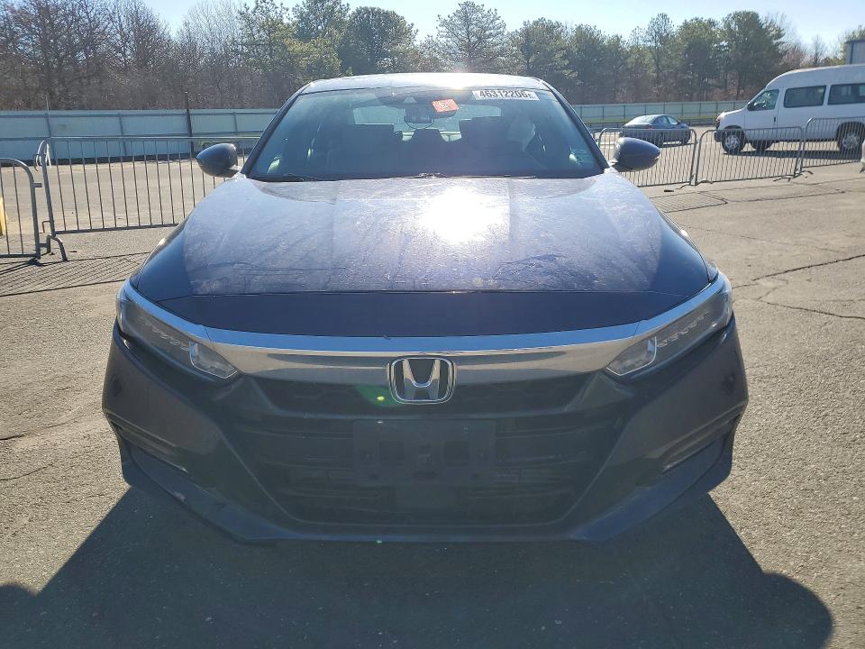 Продажа на аукционе авто 2018 Honda Accord, vin: 1HGCV2F62JA027526, номер лота: 46312206