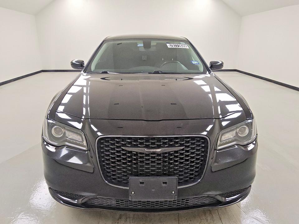 79771835 :رقم المزاد ، 2C3CCAAGXPH552301 vin ، 2023 Chrysler 300 مزاد بيع