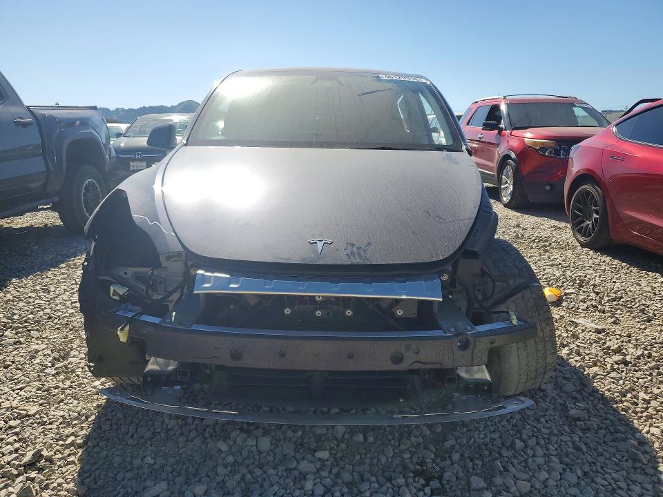 2025 Tesla Model Y მანქანა იყიდება აუქციონზე, vin: 7SAYGDEE6SF282436, აუქციონის ნომერი: 46129316