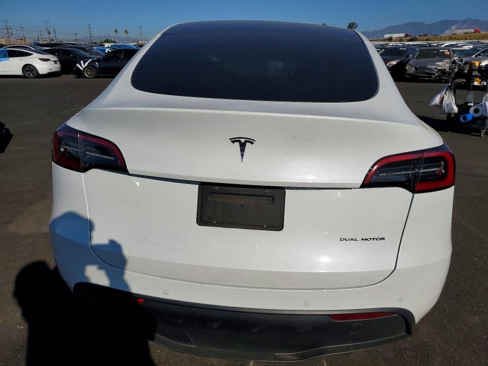 2022 Tesla Model Y მანქანა იყიდება აუქციონზე, vin: 7SAYGAEE5NF404464, აუქციონის ნომერი: 45722896