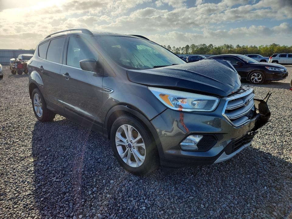 Продажа на аукционе авто 2018 Ford Escape, vin: 1FMCU0GD7JUA65606, номер лота: 45971926