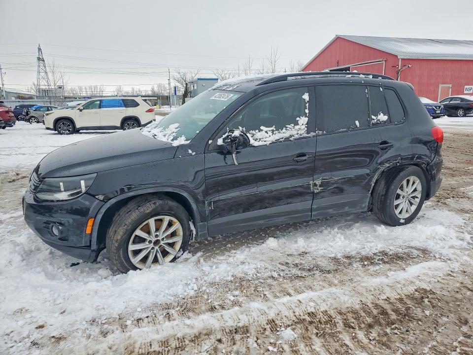 42062476 :رقم المزاد ، WVGJV3AXXEW621460 vin ، 2014 Volkswagen Tiguan مزاد بيع