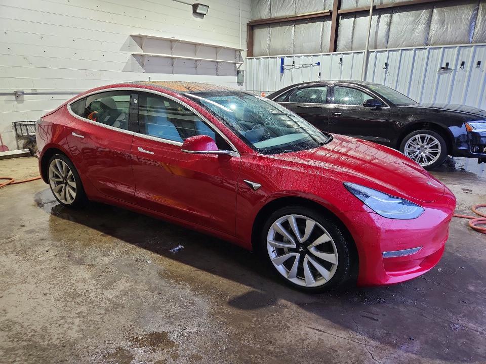 2018 Tesla Model 3 მანქანა იყიდება აუქციონზე, vin: 5YJ3E1EB7JF100744, აუქციონის ნომერი: 79636405