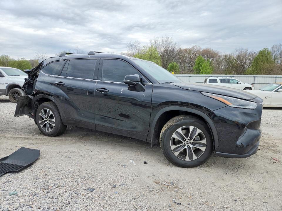 2021 Toyota Highlander მანქანა იყიდება აუქციონზე, vin: 5TDGZRBH3MS559136, აუქციონის ნომერი: 47512676