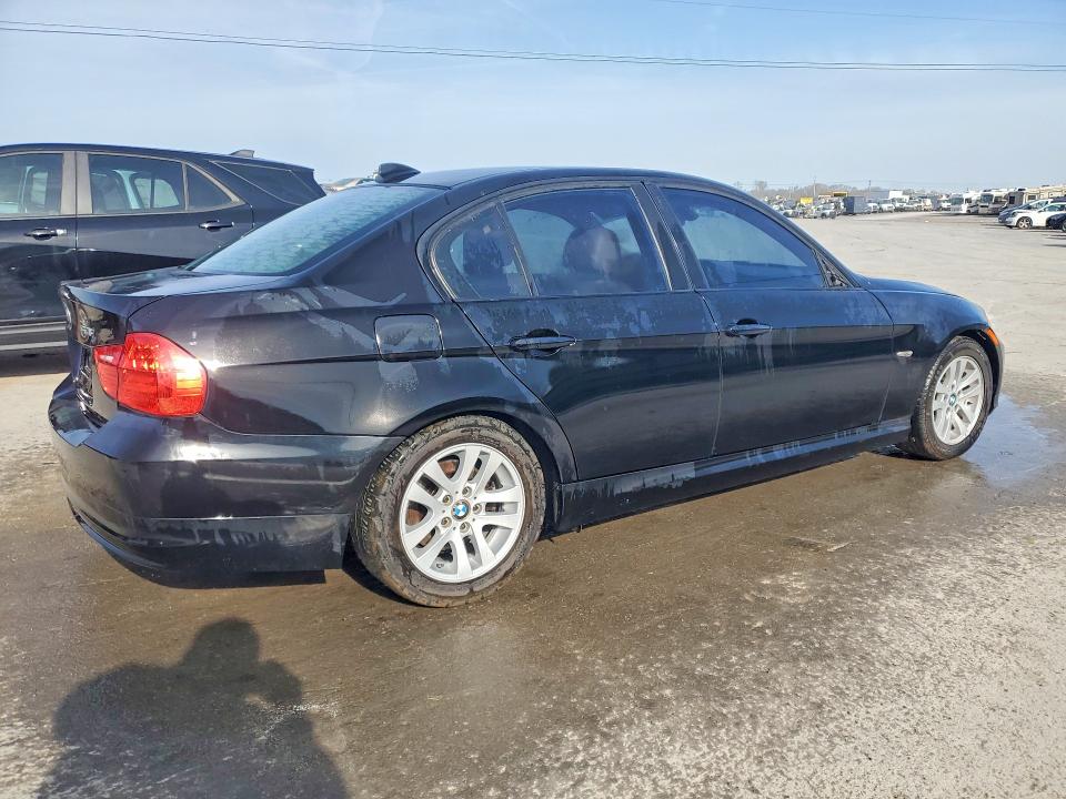 2011 Bmw 328 მანქანა იყიდება აუქციონზე, vin: WBAPH7C53BE852255, აუქციონის ნომერი: 45932766