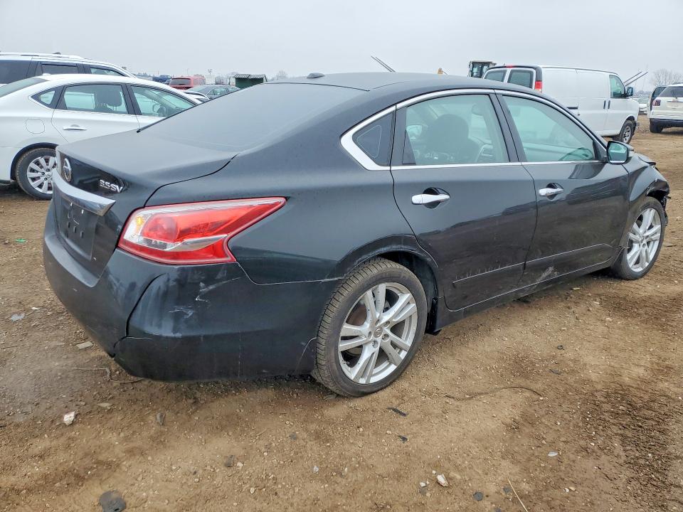 2013 Nissan Altima მანქანა იყიდება აუქციონზე, vin: 1N4BL3AP0DC118265, აუქციონის ნომერი: 79913355