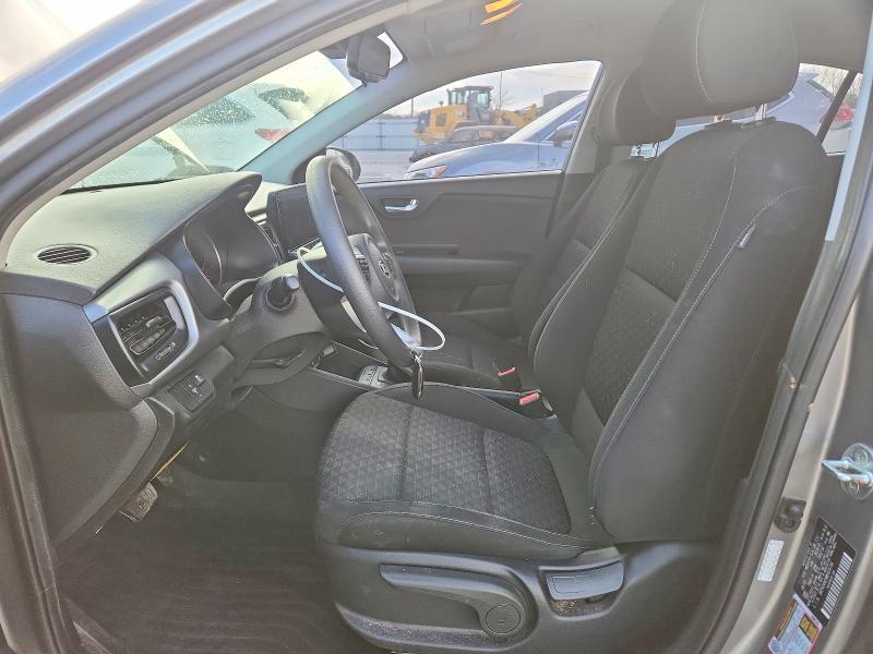 47262756 :رقم المزاد ، 3KPA24AD3ME424194 vin ، 2021 Kia Rio مزاد بيع