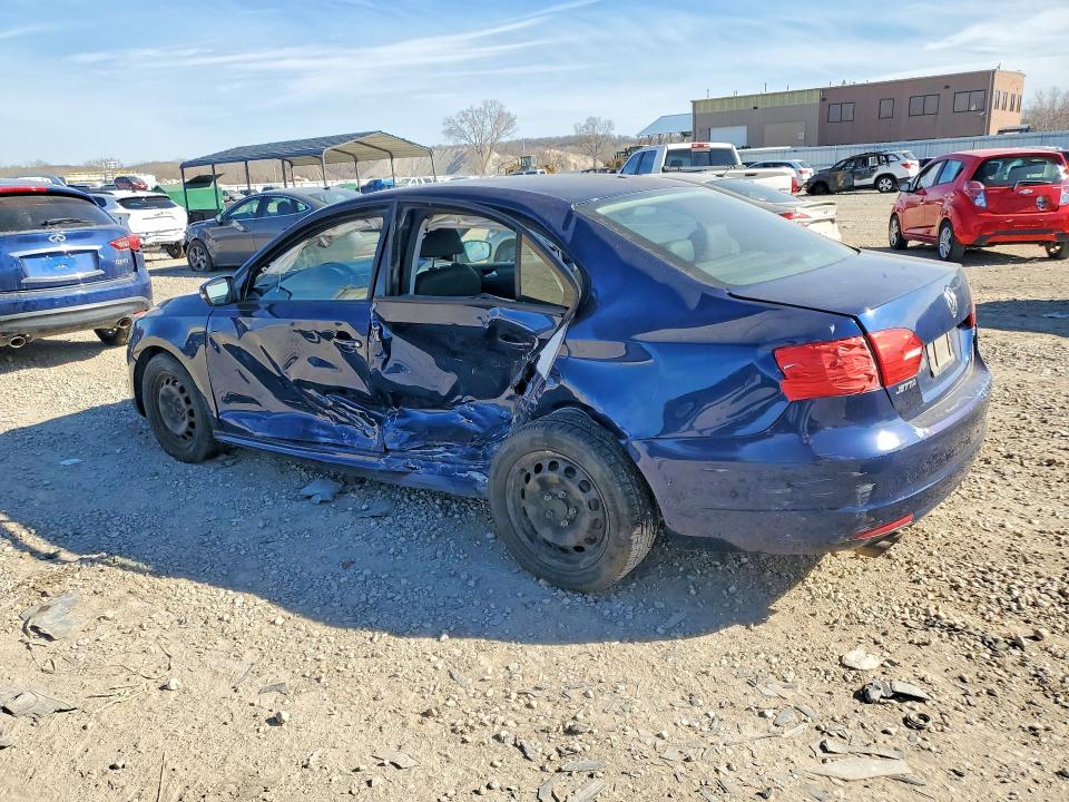 46812206 :رقم المزاد ، 3VWDX7AJ1BM095839 vin ، 2011 Volkswagen Jetta مزاد بيع