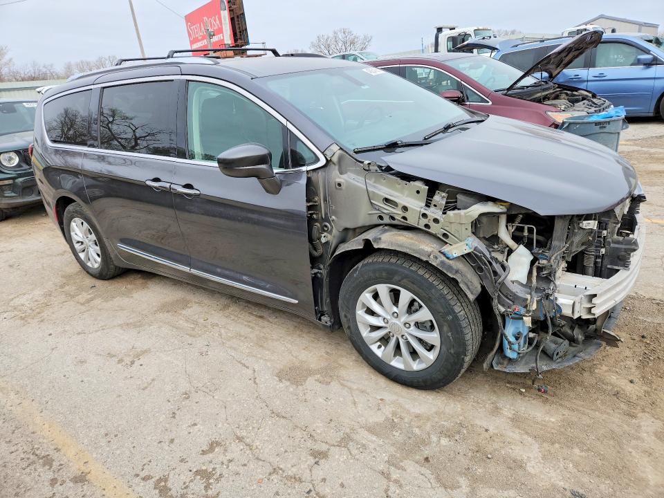 46254036 :رقم المزاد ، 2C4RC1BG0KR627143 vin ، 2019 Chrysler Pacifica مزاد بيع