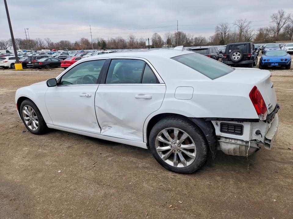 2016 Chrysler 300 მანქანა იყიდება აუქციონზე, vin: 2C3CCARG3GH182524, აუქციონის ნომერი: 45445026