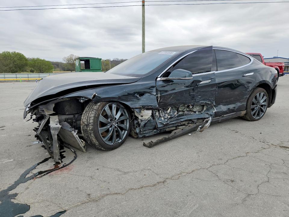 Продажа на аукционе авто 2013 Tesla Model S, vin: 5YJSA1DP9DFP07639, номер лота: 47783506