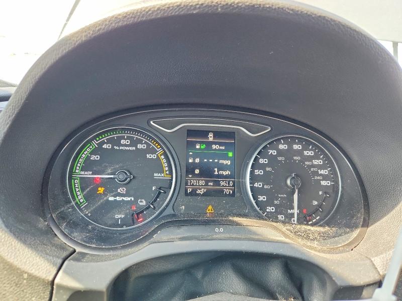 Продаж на аукціоні авто 2018 Audi A3, vin: WAUUPBFF7JA091376, номер лоту: 45595516
