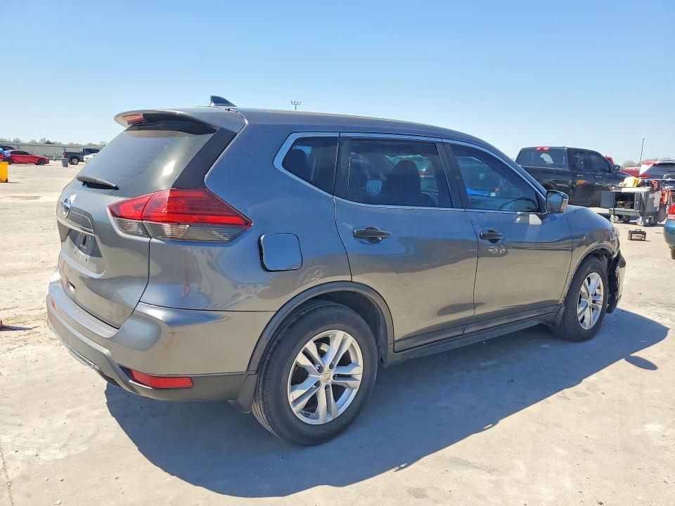 46919176 :رقم المزاد ، 5N1AT2MT9HC846757 vin ، 2017 Nissan Rogue مزاد بيع