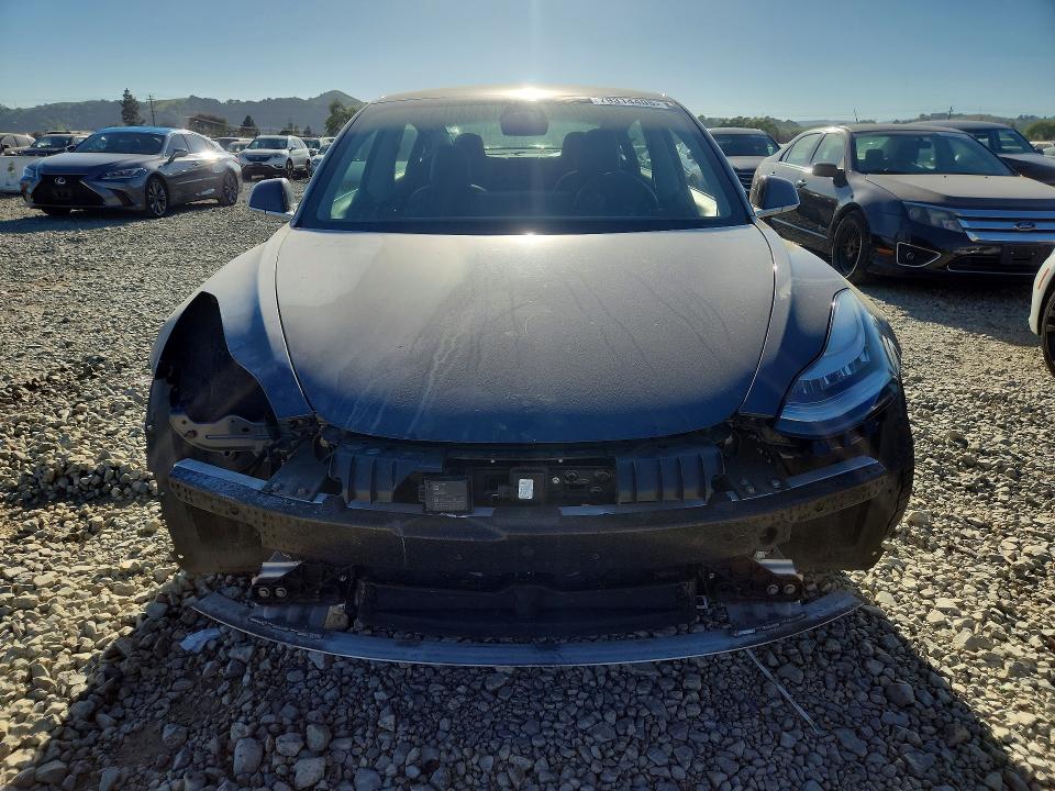 79314405 :رقم المزاد ، 5YJ3E1EA7JF154858 vin ، 2018 Tesla Model 3 مزاد بيع