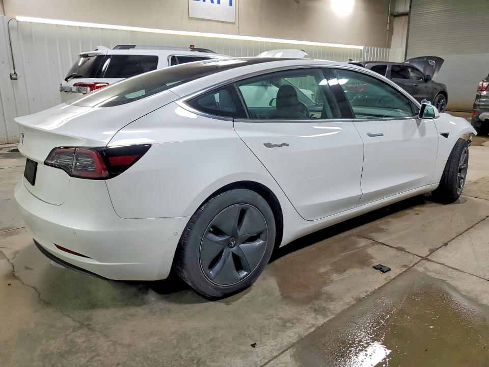 Продажа на аукционе авто 2020 Tesla Model 3, vin: 5YJ3E1EA1LF792526, номер лота: 46653136