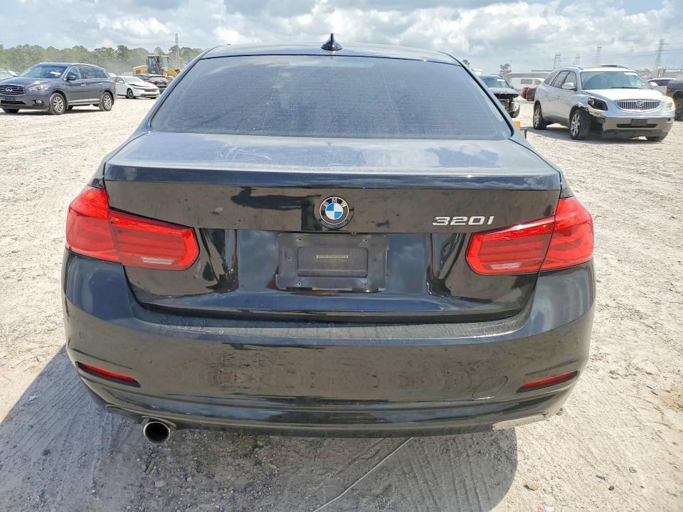 2017 Bmw 320 მანქანა იყიდება აუქციონზე, vin: WBA8E1G51HNU12869, აუქციონის ნომერი: 47949346