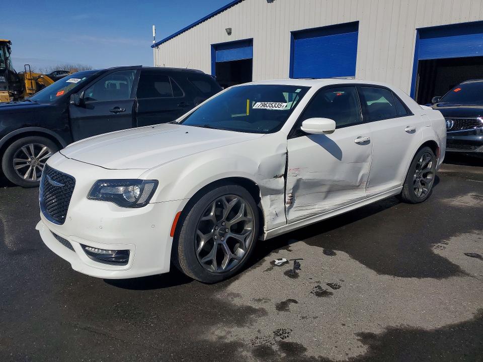 79635335 :رقم المزاد ، 2C3CCABG1JH240647 vin ، 2018 Chrysler 300 مزاد بيع