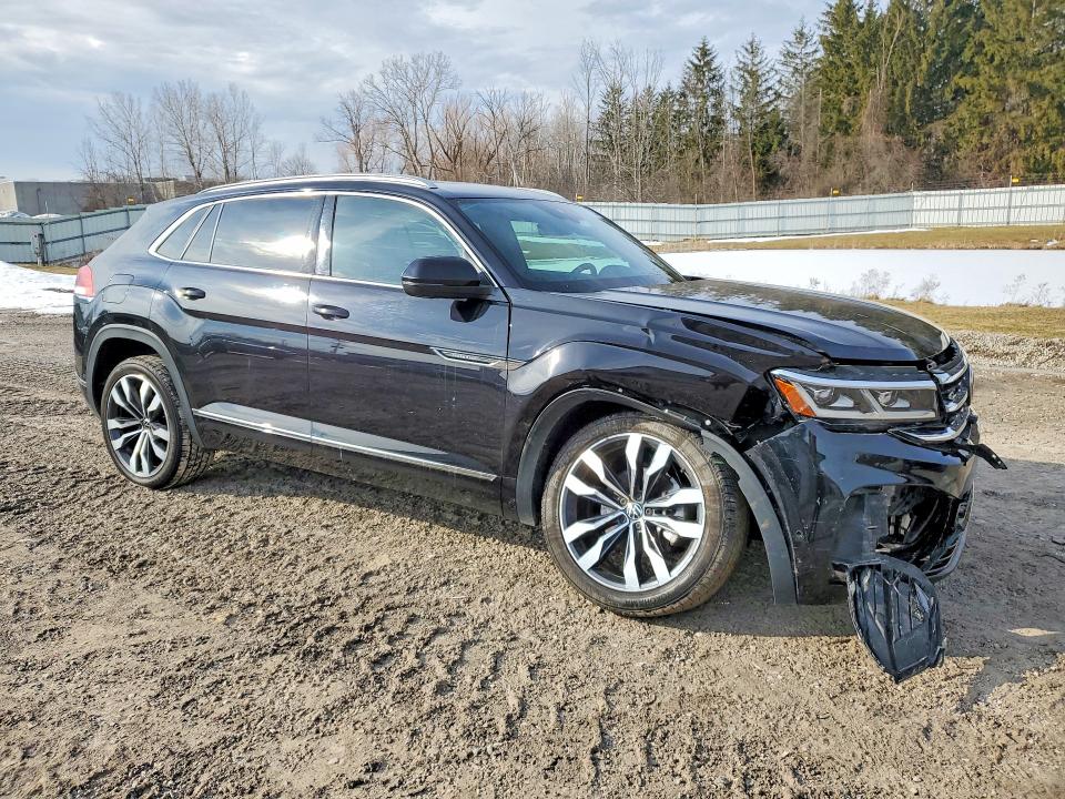 2022 Volkswagen Atlas Cross Sport მანქანა იყიდება აუქციონზე, vin: 1V2FE2CA5NC215809, აუქციონის ნომერი: 79398165