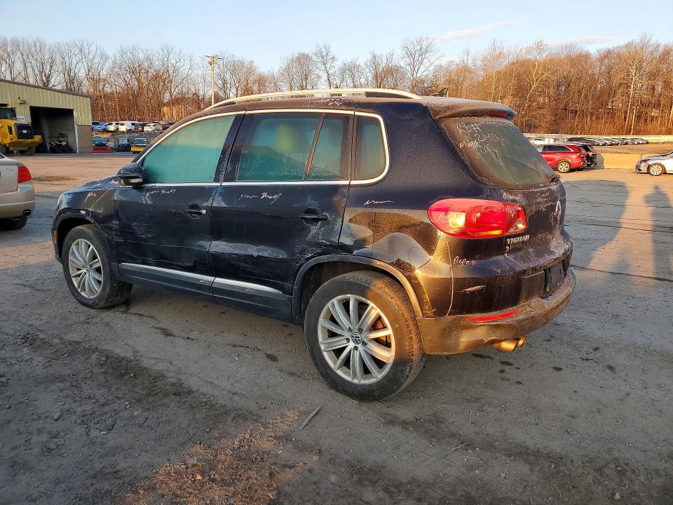 2013 Volkswagen Tiguan მანქანა იყიდება აუქციონზე, vin: WVGBV3AX9DW083952, აუქციონის ნომერი: 46897036