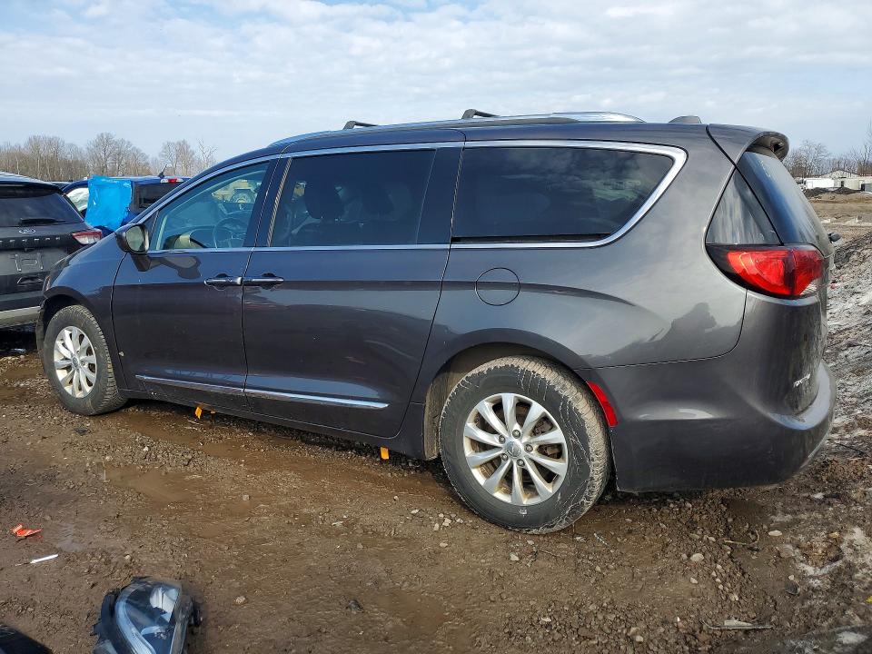 Продажа на аукционе авто 2019 Chrysler Pacifica, vin: 2C4RC1BG4KR561504, номер лота: 41982336