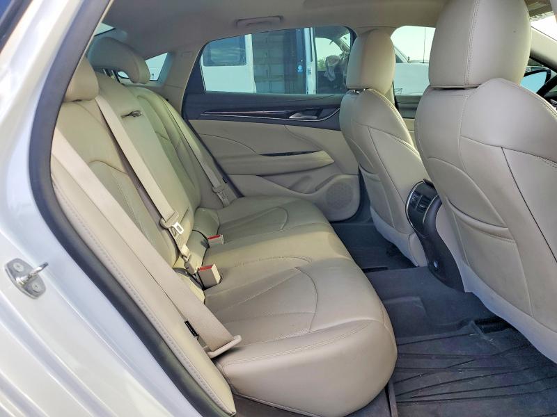 41871956 :رقم المزاد ، 1G4ZP5SZ4JU120031 vin ، 2018 Buick Lacrosse مزاد بيع