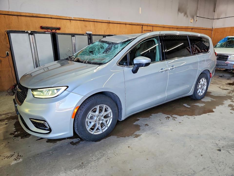 Auction sale of the 2023 Chrysler Pacifica, vin: 2C4RC1BG3PR559797, lot number: 47085036