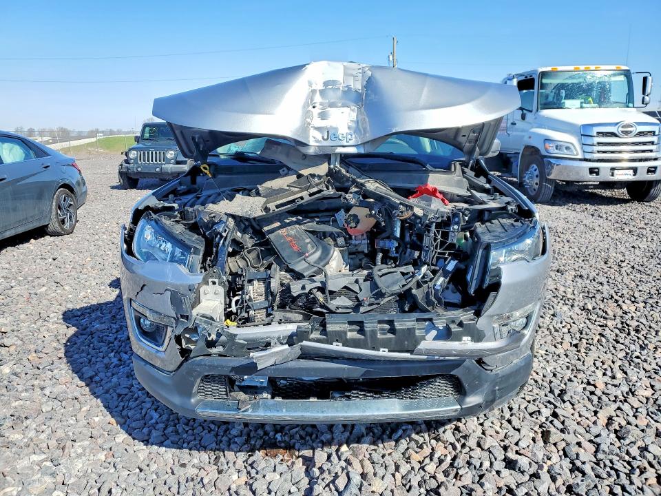 47079926 :رقم المزاد ، 3C4NJDCB0MT521736 vin ، 2021 Jeep Compass مزاد بيع