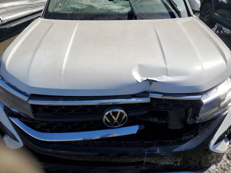 46138916 :رقم المزاد ، 3VVLX7B2XNM019130 vin ، 2022 Volkswagen Taos مزاد بيع