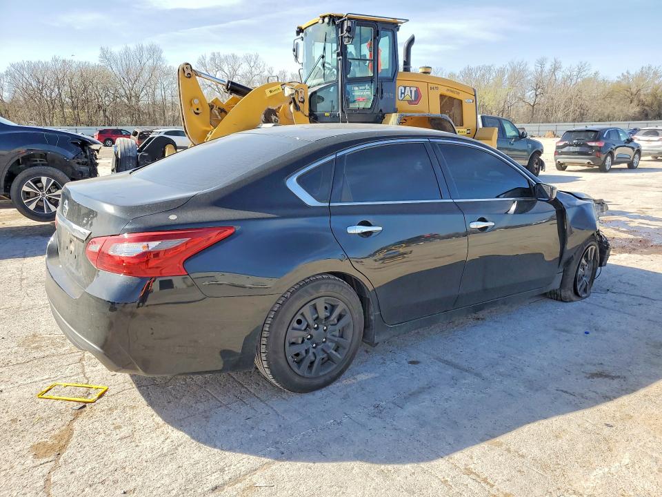 2018 Nissan Altima მანქანა იყიდება აუქციონზე, vin: 1N4AL3AP3JC129669, აუქციონის ნომერი: 46147926