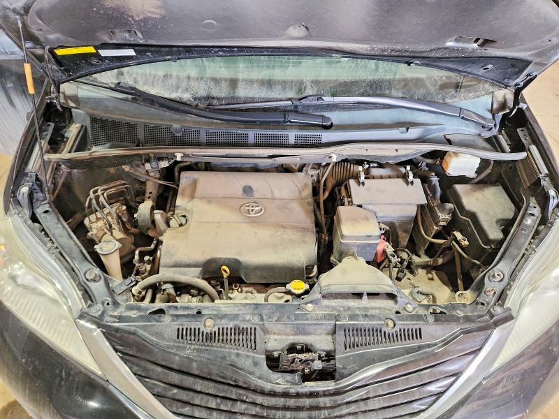 78902355 :رقم المزاد ، 5TDJK3DC0DS056365 vin ، 2013 Toyota Sienna مزاد بيع