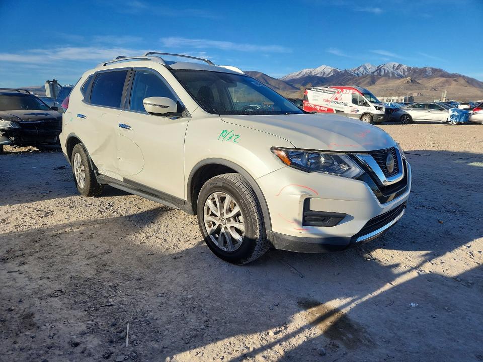 Продажа на аукционе авто 2020 Nissan Rogue, vin: JN8AT2MV0LW106967, номер лота: 45875566